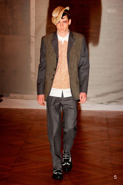 Look 5